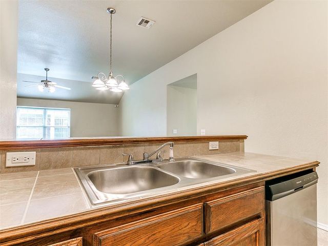 2604 Northern Hills Road, Norman, OK 73071