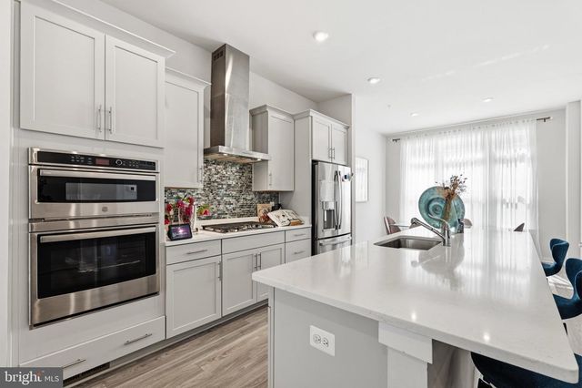 16233 CONNORS WAY, Rockville, MD 20855