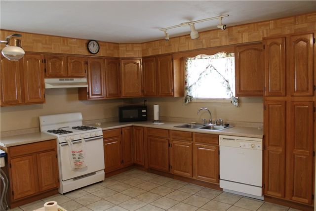 204 Cambria Ave, Avonmore, PA 15618