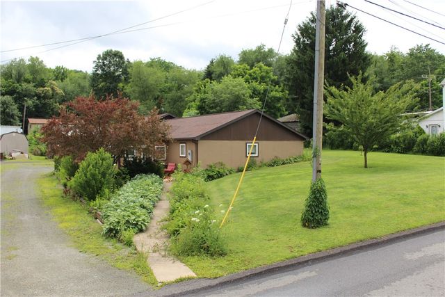 204 Cambria Ave, Avonmore, PA 15618