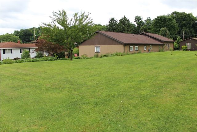 204 Cambria Ave, Avonmore, PA 15618