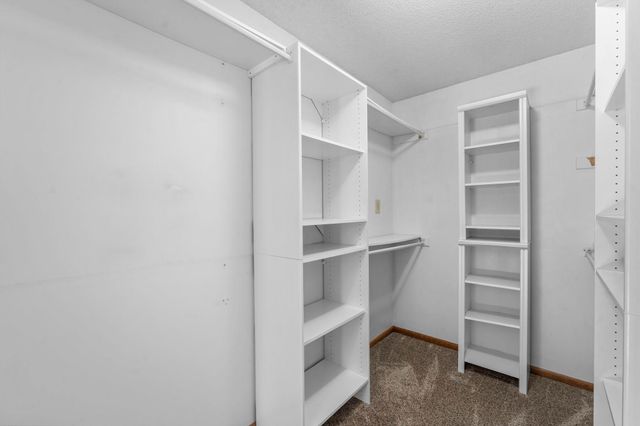 7887 Dempsey Way, Inver Grove Heights, MN 55076