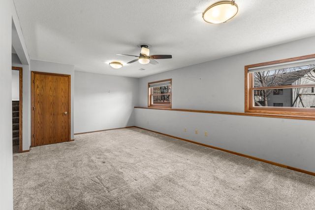 7887 Dempsey Way, Inver Grove Heights, MN 55076