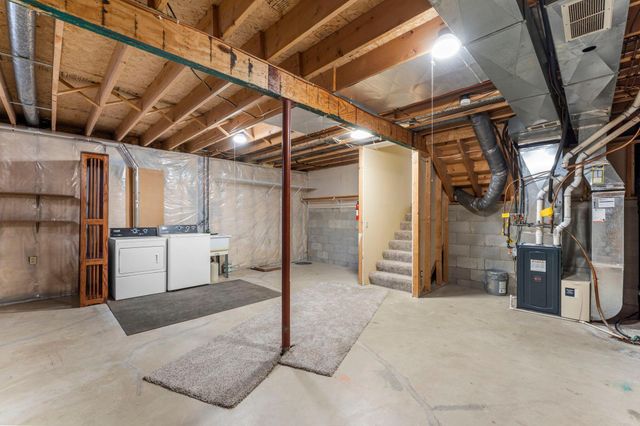 7887 Dempsey Way, Inver Grove Heights, MN 55076