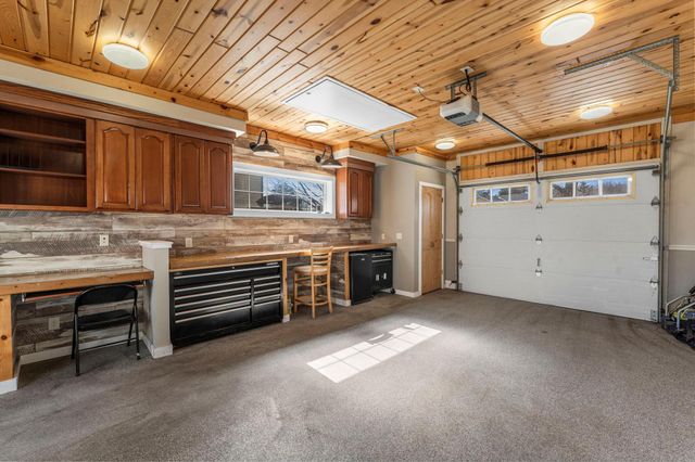 7887 Dempsey Way, Inver Grove Heights, MN 55076