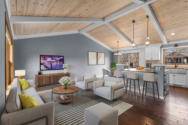 7887 Dempsey Way, Inver Grove Heights, MN 55076