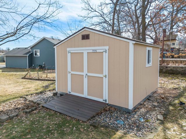 7887 Dempsey Way, Inver Grove Heights, MN 55076