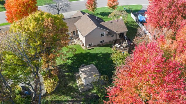 7887 Dempsey Way, Inver Grove Heights, MN 55076