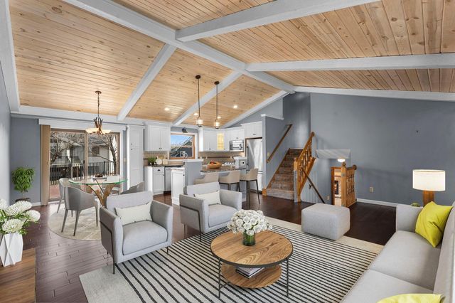 7887 Dempsey Way, Inver Grove Heights, MN 55076