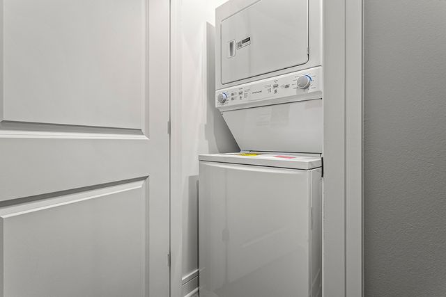 4827 S Saint Lawrence Avenue, Chicago, IL 60615