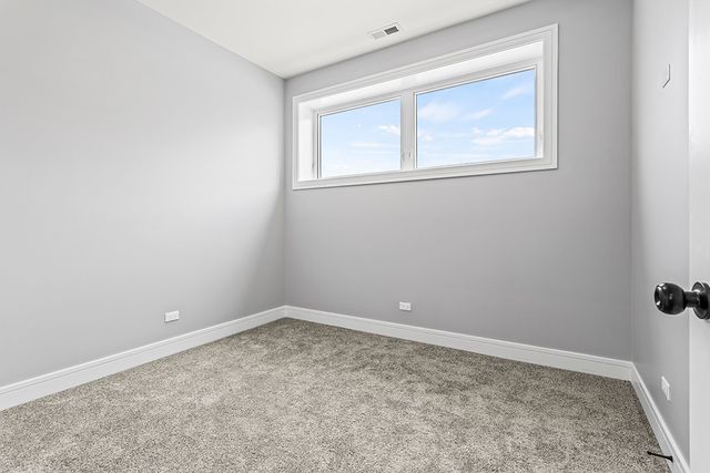 4827 S Saint Lawrence Avenue, Chicago, IL 60615