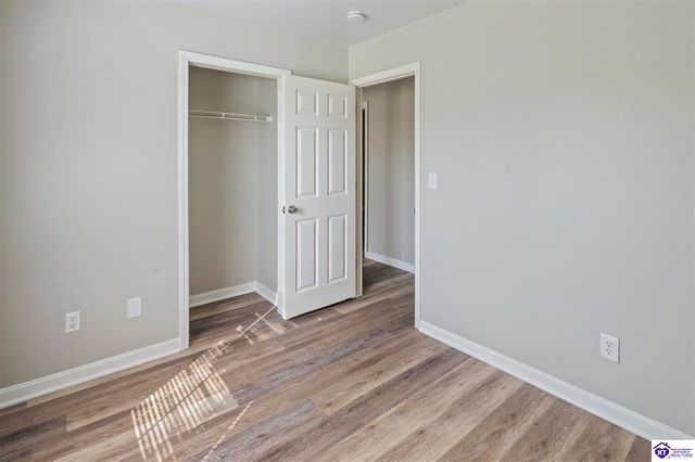 286 Seventh Avenue, Shepherdsville, KY 40165