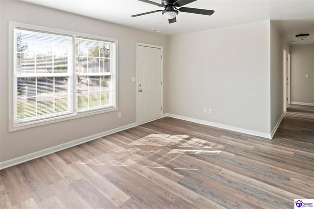 286 Seventh Avenue, Shepherdsville, KY 40165