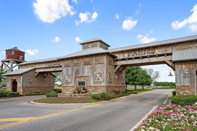 11204 Genuine Risk Circle, Daphne, AL 36526