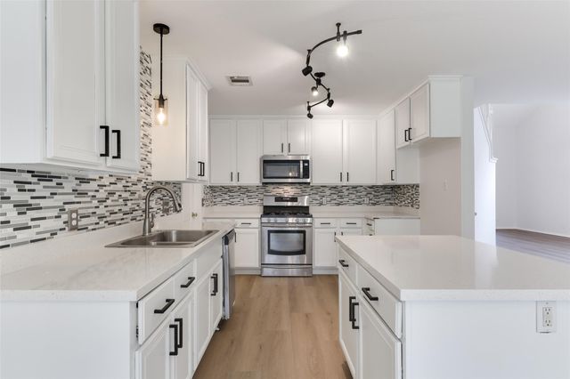 16816 Dorman DR, Round Rock, TX 78681