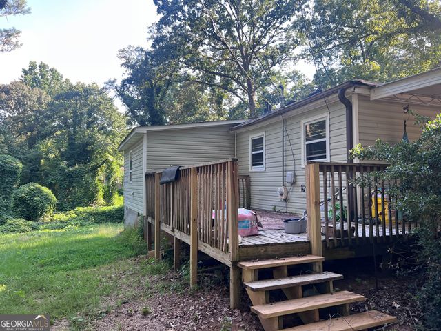 6055 Blackhawk Trail SE, Mableton, GA 30126