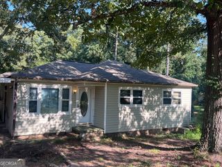 6055 Blackhawk Trail SE, Mableton, GA 30126