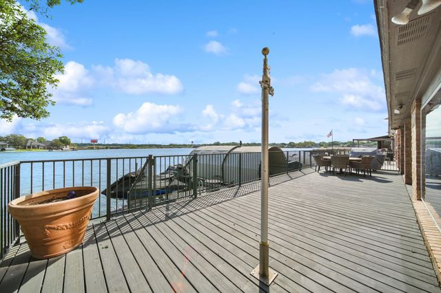 12858 Pelican Island Drive, Willis, TX 77318