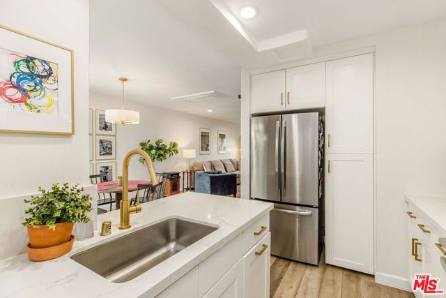 8025 Redlands Street 13, Playa Del Rey, CA 90293