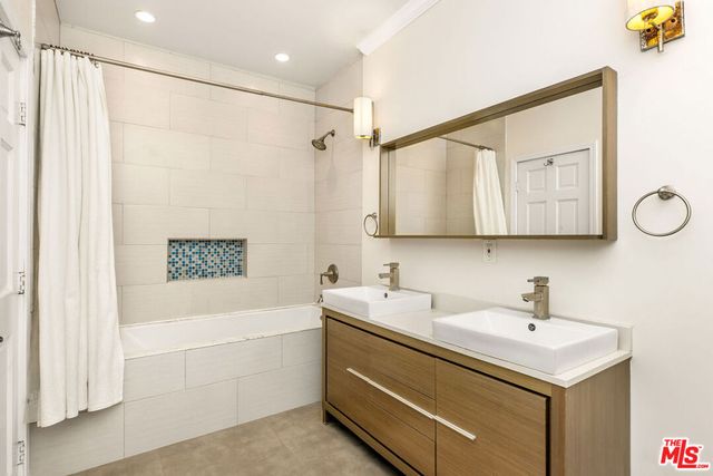 8025 Redlands Street 13, Playa Del Rey, CA 90293