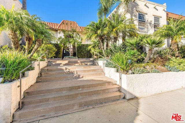 8025 Redlands Street 13, Playa Del Rey, CA 90293