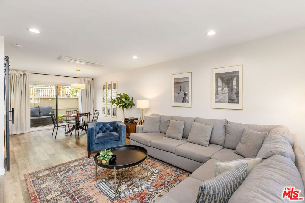 8025 Redlands Street 13, Playa Del Rey, CA 90293