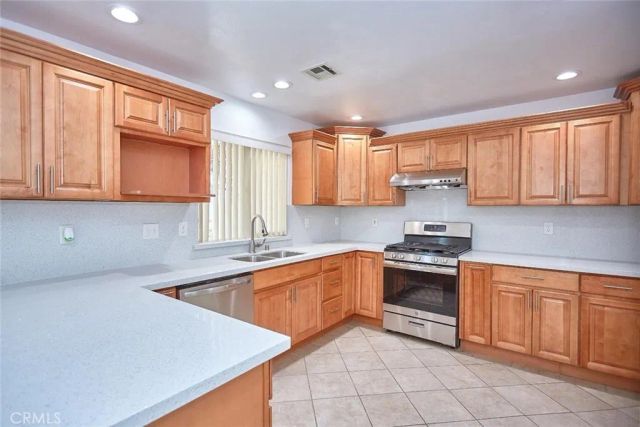 14690 Zuni Lane, Victorville, CA 92394