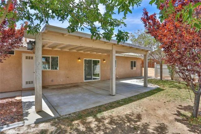 14690 Zuni Lane, Victorville, CA 92394