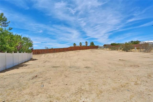 14690 Zuni Lane, Victorville, CA 92394