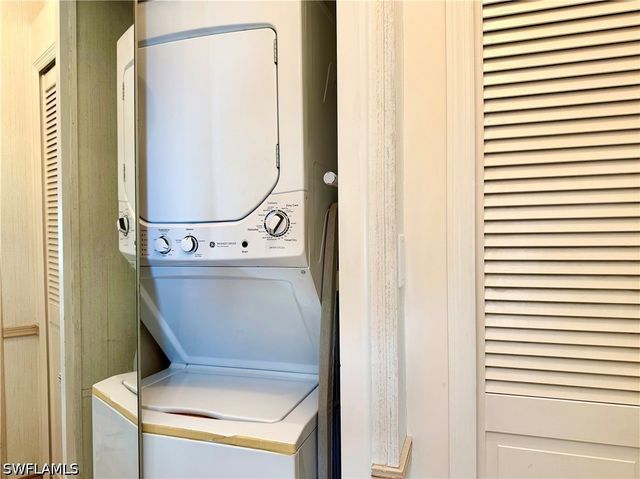 435 Cheetah DR 435, Naples, FL 34114