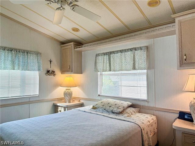 435 Cheetah DR 435, Naples, FL 34114