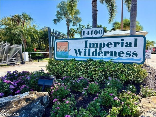 435 Cheetah DR 435, Naples, FL 34114