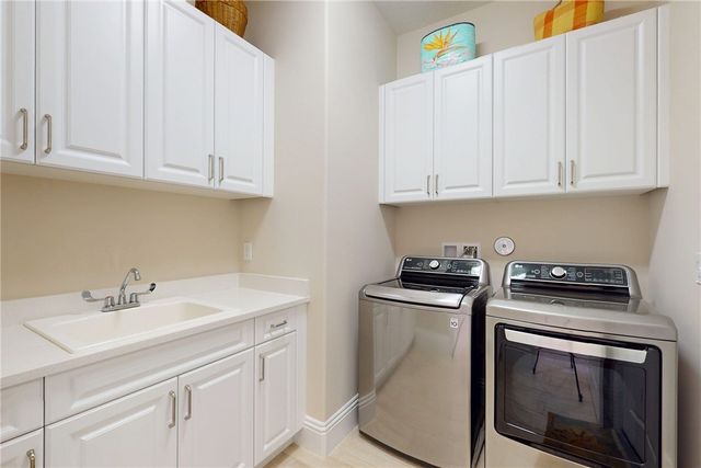 9240 Orchid Cove Circle, Vero Beach, FL 32963