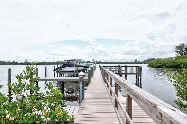 9240 Orchid Cove Circle, Vero Beach, FL 32963