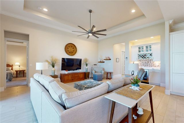 9240 Orchid Cove Circle, Vero Beach, FL 32963