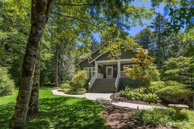 8219 NE New Brooklyn Road, Bainbridge Island, WA 98110