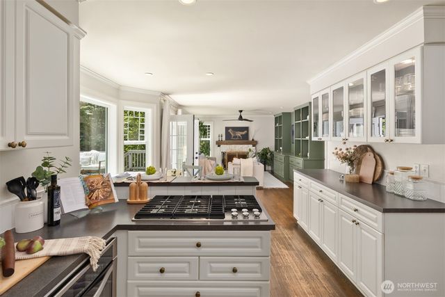 8219 NE New Brooklyn Road, Bainbridge Island, WA 98110