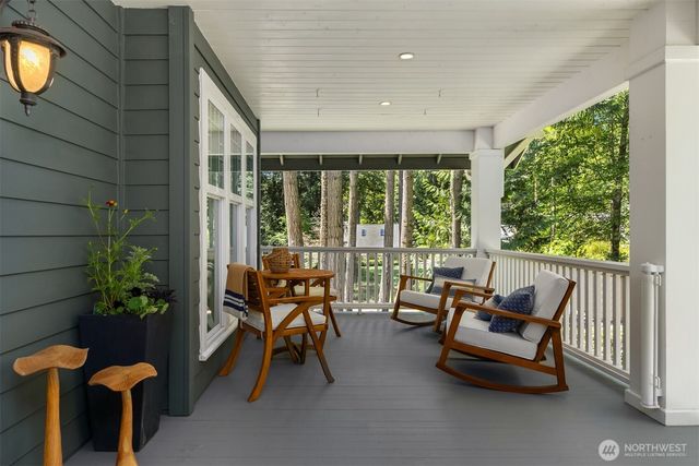 8219 NE New Brooklyn Road, Bainbridge Island, WA 98110