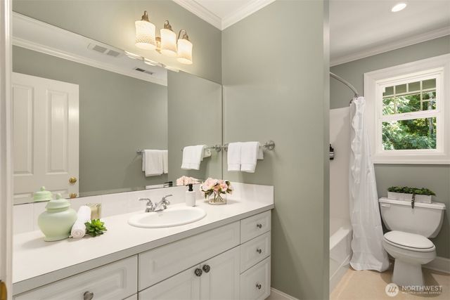 8219 NE New Brooklyn Road, Bainbridge Island, WA 98110