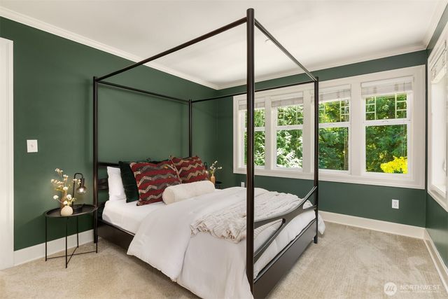 8219 NE New Brooklyn Road, Bainbridge Island, WA 98110
