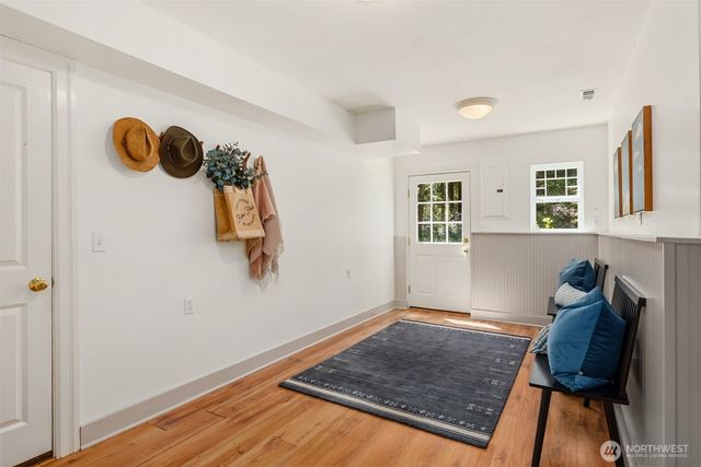 8219 NE New Brooklyn Road, Bainbridge Island, WA 98110