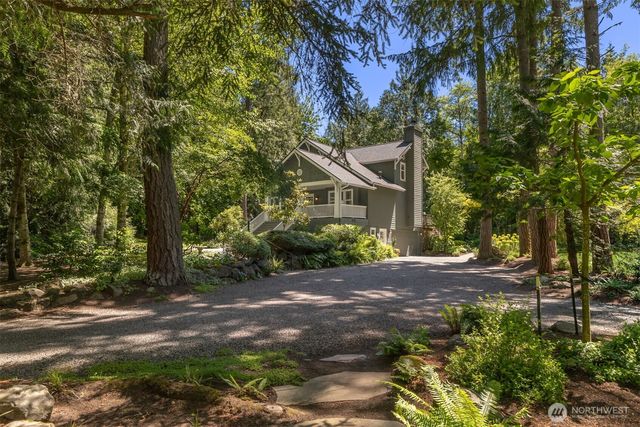 8219 NE New Brooklyn Road, Bainbridge Island, WA 98110