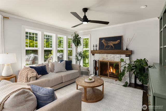 8219 NE New Brooklyn Road, Bainbridge Island, WA 98110