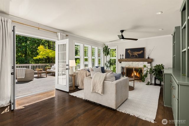 8219 NE New Brooklyn Road, Bainbridge Island, WA 98110