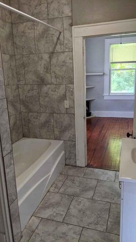 1337 S Kimbrough Avenue, Springfield, MO 65807