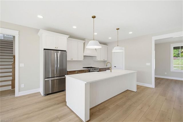 4211 Gracewood Farm Drive, Winston-salem, NC 27101