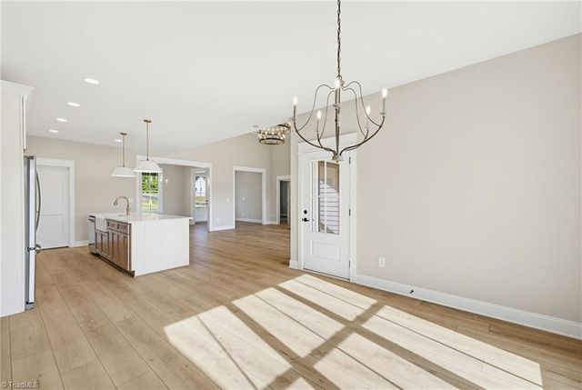 4211 Gracewood Farm Drive, Winston-salem, NC 27101