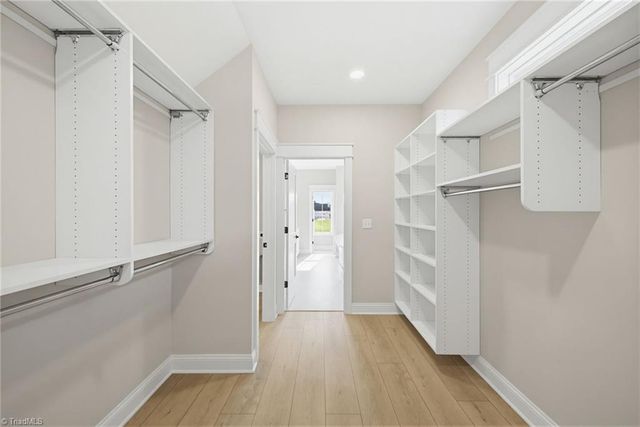 4211 Gracewood Farm Drive, Winston-salem, NC 27101