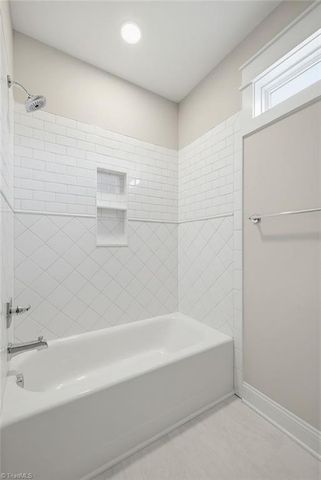 4211 Gracewood Farm Drive, Winston-salem, NC 27101