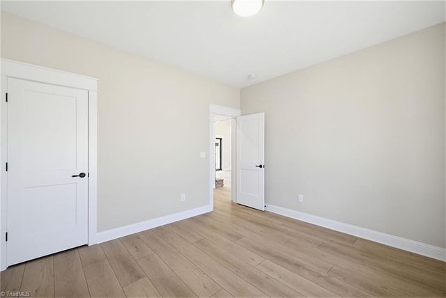 4211 Gracewood Farm Drive, Winston-salem, NC 27101